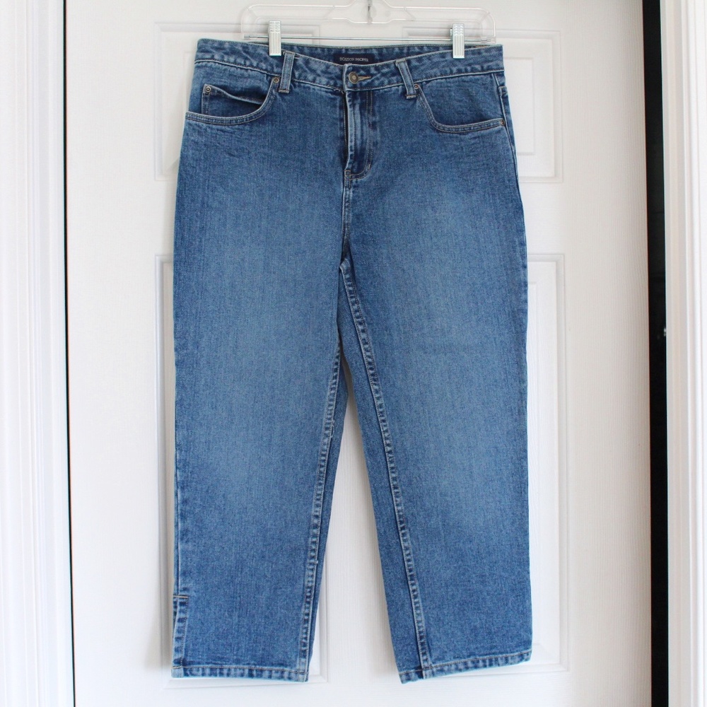 Boston Proper Med Wash Crop Jeans 12
